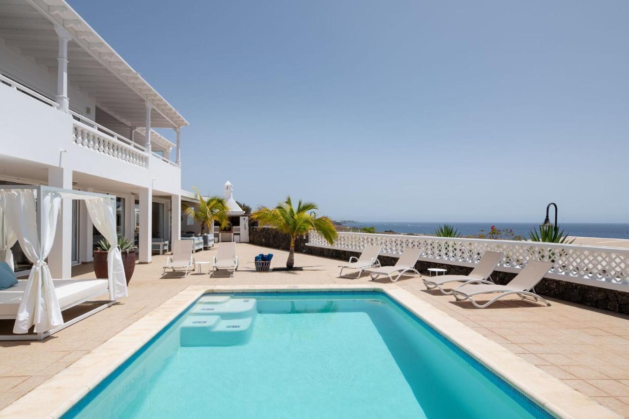 Odin Luxury Villa By Buenavilla Puerto Calero Exterior photo