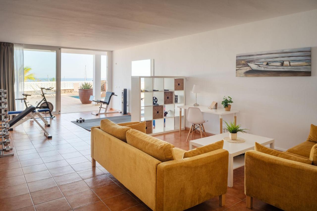 Odin Luxury Villa By Buenavilla Puerto Calero Exterior photo