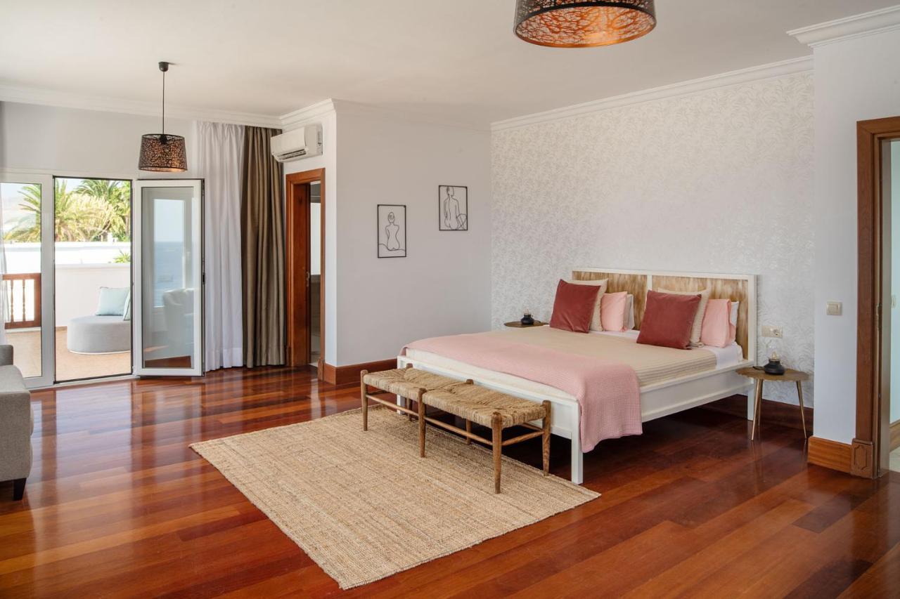 Odin Luxury Villa By Buenavilla Puerto Calero Exterior photo